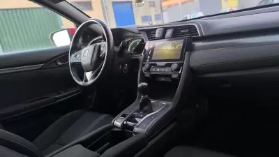 Honda Civic 2017 - 16500 EUR, 74000 km - AUTO.MOTO.pt - 74000km - foto 6 de 21