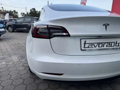 Tesla Model 3 2021 - 28900 EUR, 73000 km - AUTO.MOTO.pt - 73000km - foto 25 de 32