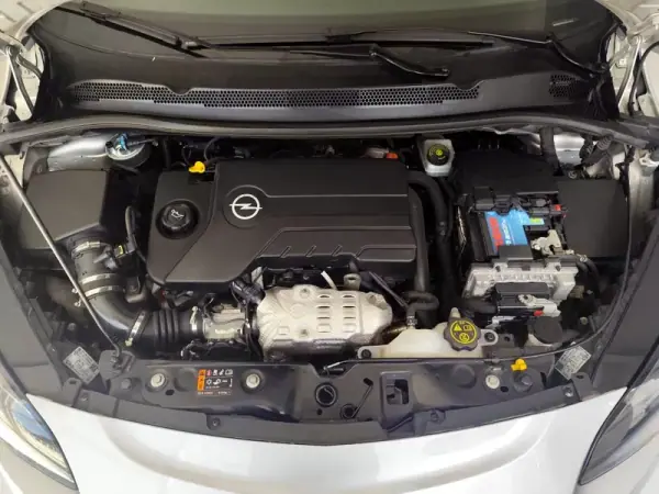 Opel Corsa 2018 - 10980 EUR, 118000 km - AUTO.MOTO.pt - 118000km - foto 22 de 23