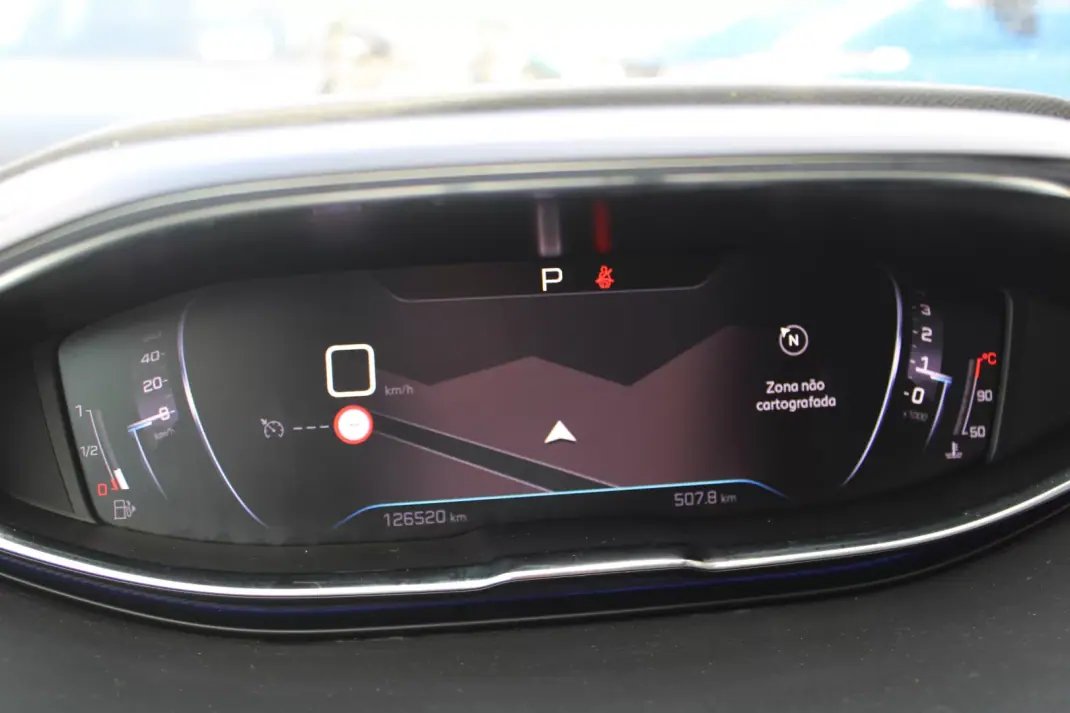 Peugeot 3008 2021 - 22490 EUR, 126000 km - AUTO.MOTO.pt - 126000km - foto 21 de 27
