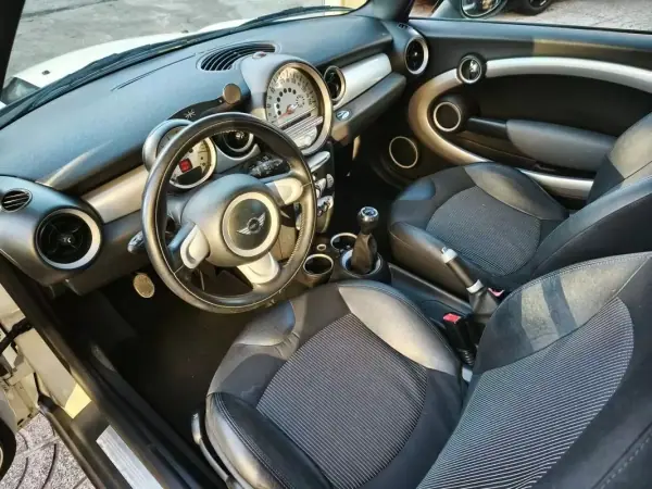 MINI Cooper 2008 - 8500 EUR, 180878 km - AUTO.MOTO.pt - 180878km - foto 15 de 27