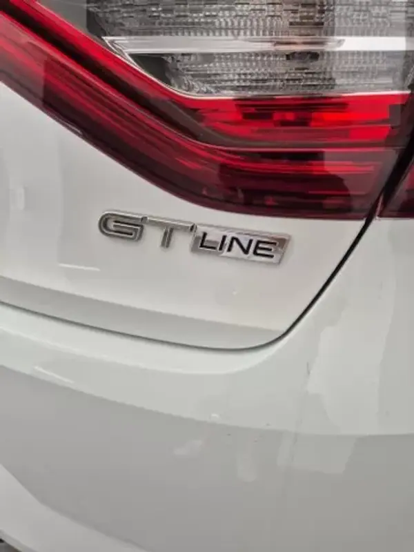 Renault Mégane 2016 - 12750 EUR, 170000 km - AUTO.MOTO.pt - 170000km - foto 2 de 10