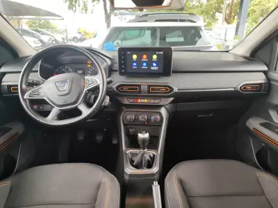 Dacia Sandero 2022 - 15500 EUR, 126000 km - AUTO.MOTO.pt - 126000km - foto 11 de 14