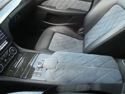 Mercedes-Benz CLS 250 2015 - 22500 EUR, 278000 km - AUTO.MOTO.pt - 278000km - foto 40 de 42