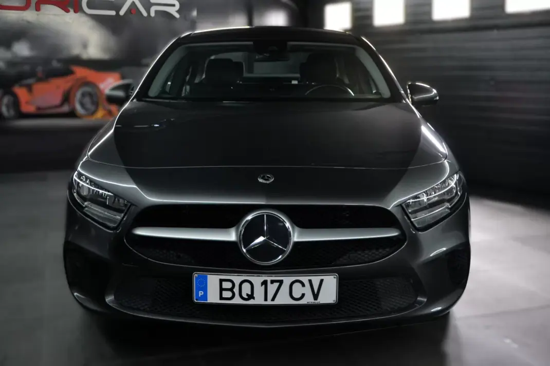 Mercedes-Benz A 200 Limousine 2020 - 23950 EUR, 127521 km - 127521km - foto 15 de 36