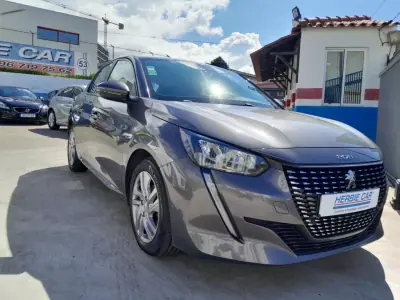 Peugeot 208 2020 - 19500 EUR, 8000 km - foto 4 de 17