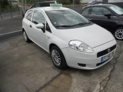 Fiat 1.3 CARGO 2012 - 5900 EUR, 216937 km - AUTO.MOTO.pt - 216937km - foto 3 de 11