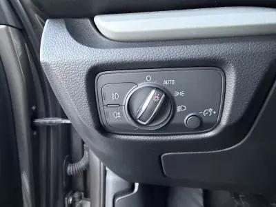 Audi A3 Limousine 2016 - 17000 EUR, 187641 km - AUTO.MOTO.pt - 187641km - foto 18 de 19