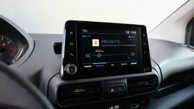 Peugeot Partner L2 caixa automática 130cv 2019 - 17900 EUR, 163000 km - AUTO.MOTO.pt - 163000km - foto 13 de 30