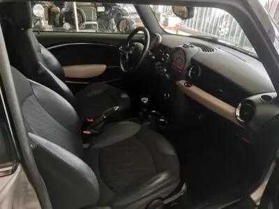 MINI Cooper 2013 - 12900 EUR, 166000 km - AUTO.MOTO.pt - 166000km - foto 17 de 17
