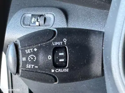 Peugeot 2019 - 13450 EUR, 90000 km - AUTO.MOTO.pt - 90000km - foto 3 de 15