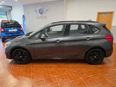 BMW 225xe Active Tourer 2021 - 25480 EUR, 40912 km - AUTO.MOTO.pt - 40912km - foto 3 de 46