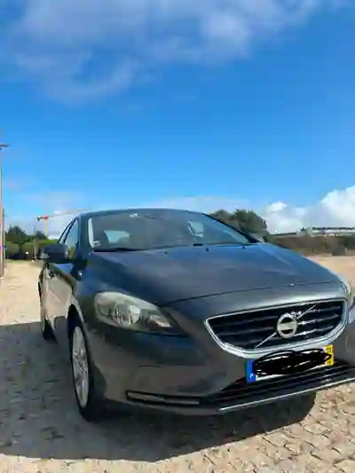 Volvo V40 2013 - 8500 EUR, 218850 km - AUTO.MOTO.pt - 218850km - foto 1 de 7