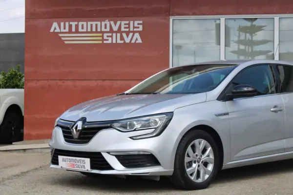 Renault Mégane 2020 - 13990 EUR, 180000 km - AUTO.MOTO.pt - 180000km - foto 3 de 29