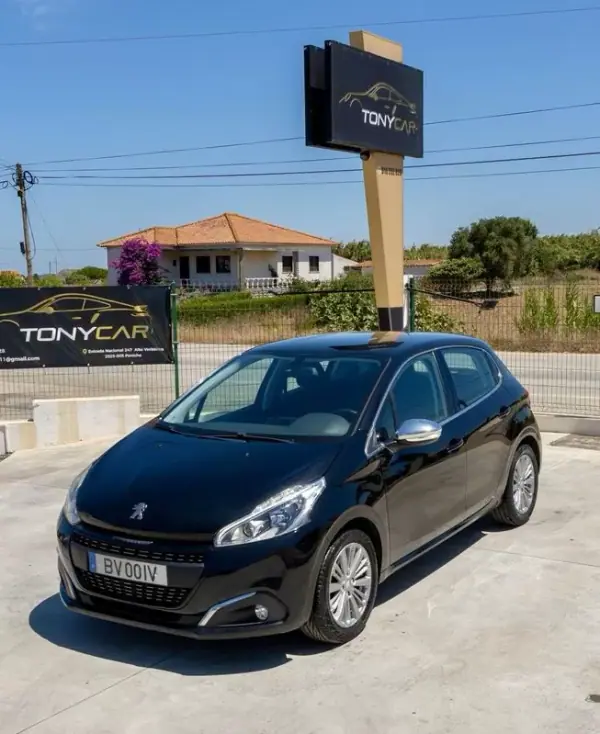 Peugeot 208 2015 - 9990 EUR, 152900 km - AUTO.MOTO.pt - 152900km - foto 24 de 24