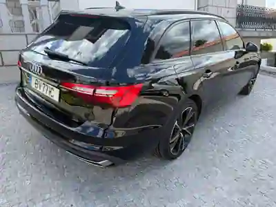 Audi A4 Avant 2020 - 20250 EUR, 160000 km - AUTO.MOTO.pt - 160000km - foto 4 de 16