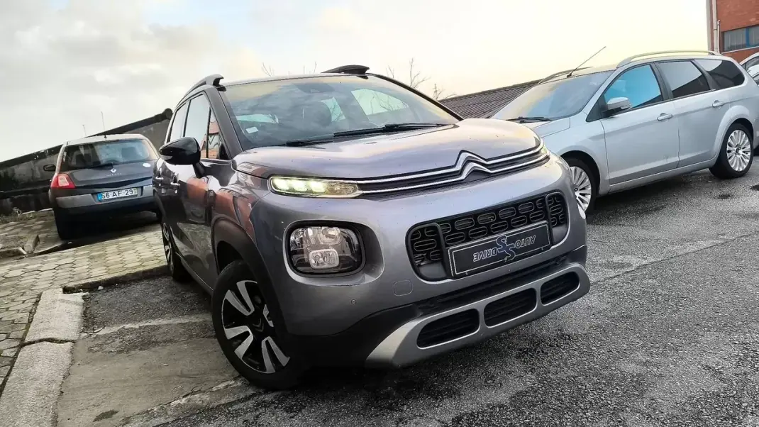 Citroën C3 Aircross 2018 - 10500 EUR, 102000 km - AUTO.MOTO.pt - 102000km - foto 8 de 19