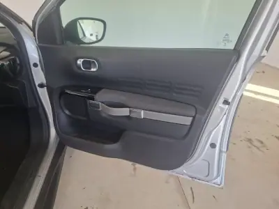 Citroën C4 Cactus 2015 - 8870 EUR, 165856 km - foto 5 de 12