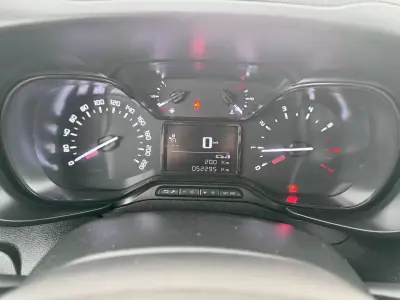 Citroën 2021 - 16500 EUR, 52000 km - AUTO.MOTO.pt - 52000km - foto 17 de 21