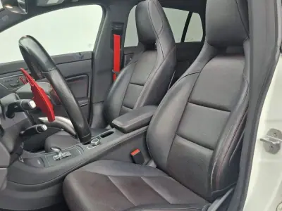 Mercedes-Benz CLA 45 AMG 2015 - 31900 EUR, 129249 km - AUTO.MOTO.pt - 129249km - foto 20 de 33