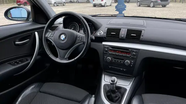 BMW 123 2007 - 11900 EUR, 253000 km - AUTO.MOTO.pt - 253000km - foto 31 de 46
