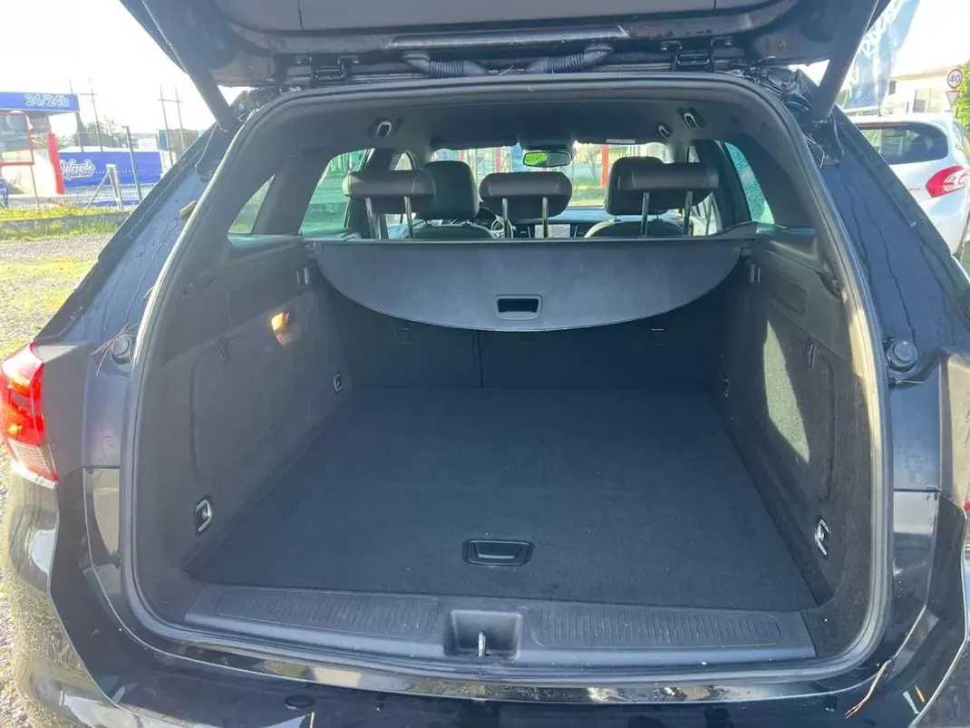 Opel Astra Sports Tourer 2018 - 12984 EUR, 97000 km - AUTO.MOTO.pt - 97000km - foto 18 de 26