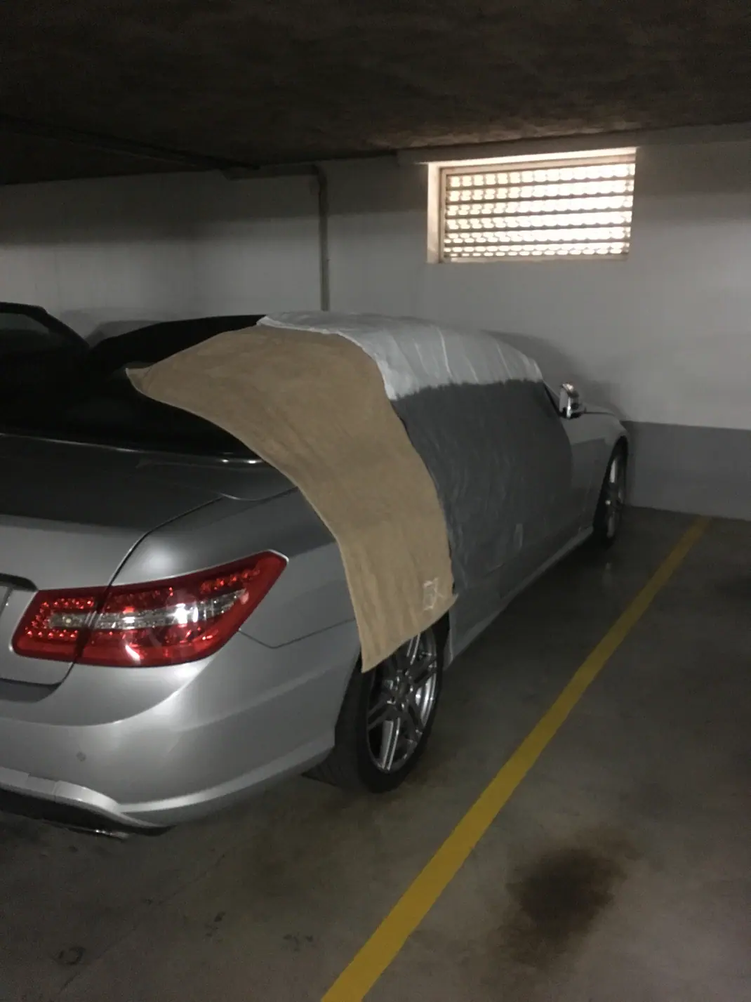 Mercedes-Benz E 250 2010 - 23000 EUR, 212000 km - AUTO.MOTO.pt - 212000km - foto 16 de 20