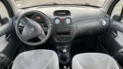 Citroën C3 2004 - 2500 EUR, 315000 km - AUTO.MOTO.pt - 315000km - foto 12 de 14