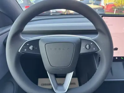 Tesla Model Y 2026 - 44900 EUR, 100 km - AUTO.MOTO.pt - 100km - foto 25 de 31