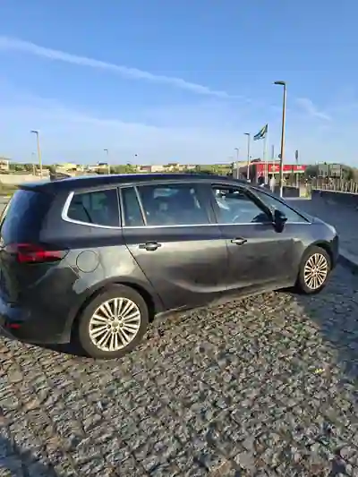 Opel Zafira 2016 - 7000 EUR, 255000 km - AUTO.MOTO.pt - 255000km - foto 3 de 8