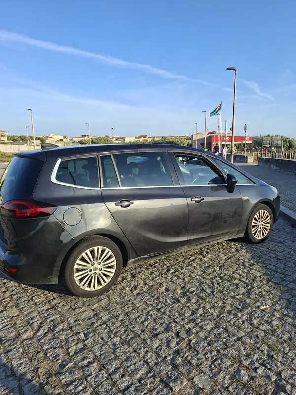 Opel Zafira 2016 - 7000 EUR, 255000 km - AUTO.MOTO.pt - 255000km - foto 3 de 8