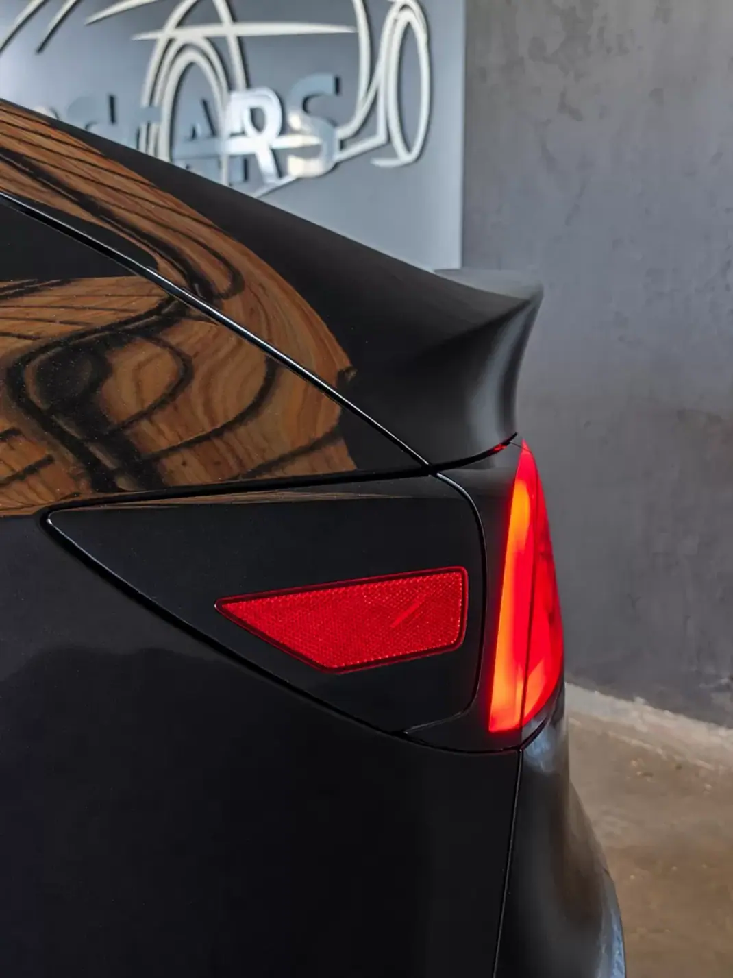 Tesla Model Y 2023 - 38490 EUR, 74953 km - 74953km - foto 8 de 25
