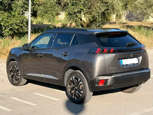Peugeot 2008 2022 - 14500 EUR, 46500 km - 46500km - foto 9 de 9