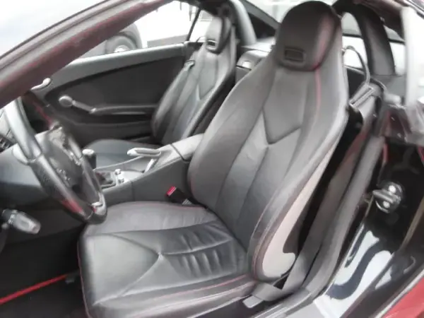 Mercedes-Benz SLK 200 2010 - 16000 EUR, 176098 km - AUTO.MOTO.pt - 176098km - foto 16 de 32