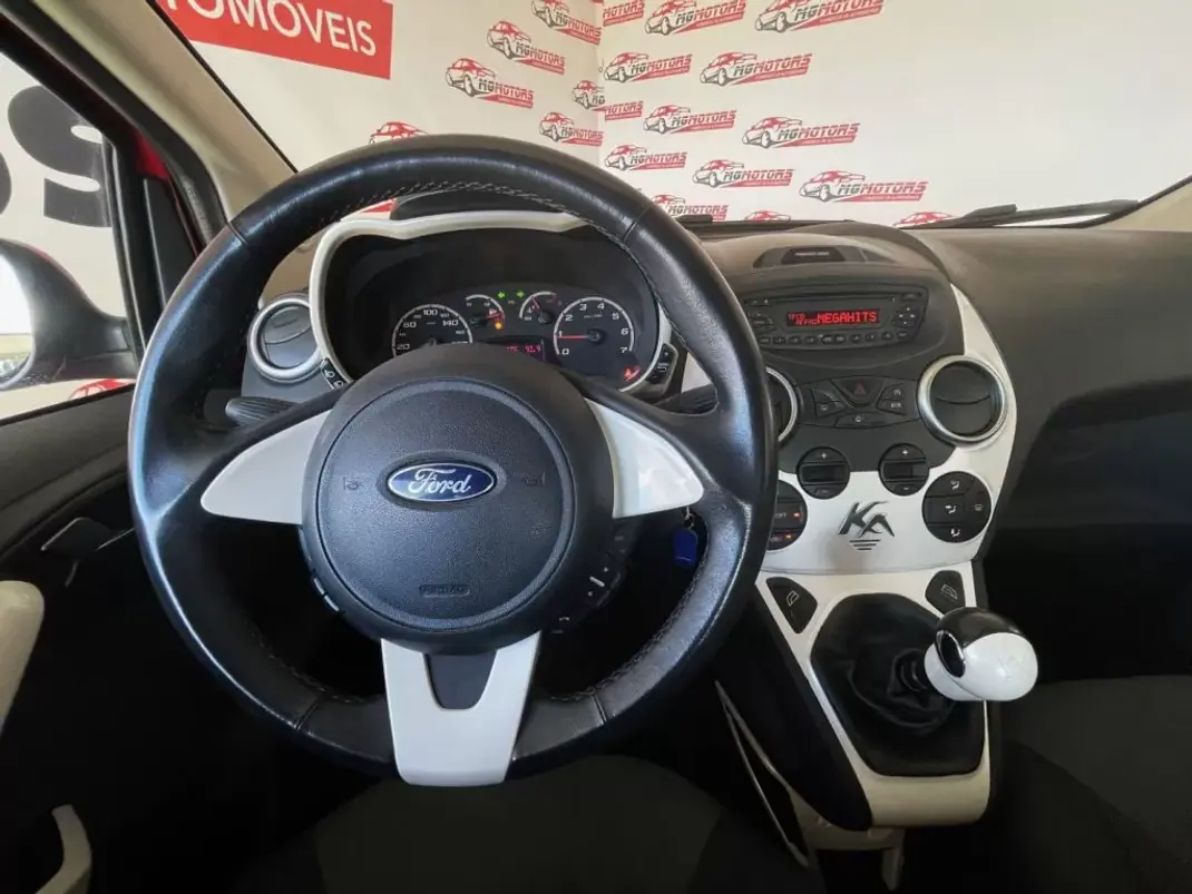 Ford KA 2015 - 7500 EUR, 121750 km - AUTO.MOTO.pt - 121750km - foto 21 de 45