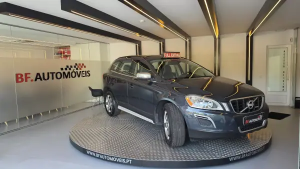 Volvo XC 60 2010 - 15900 EUR, 176365 km - AUTO.MOTO.pt - 176365km - foto 10 de 55