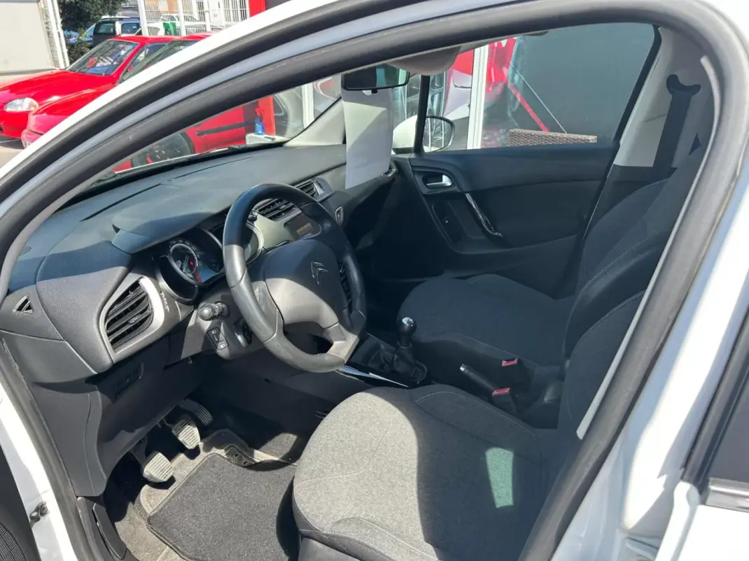 Citroën C3 2016 - 7590 EUR, 127000 km - AUTO.MOTO.pt - 127000km - foto 8 de 17