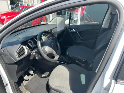 Citroën C3 2016 - 7590 EUR, 127000 km - AUTO.MOTO.pt - 127000km - foto 8 de 17