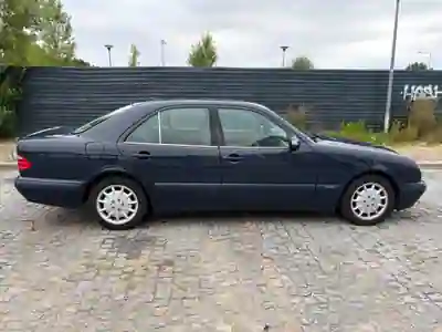 Mercedes-Benz E 270 2000 - 4950 EUR, 448000 km - 448000km - foto 5 de 15