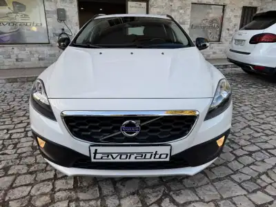 Volvo V40 Cross Country 2014 - 13500 EUR, 149000 km - AUTO.MOTO.pt - 149000km - foto 3 de 34