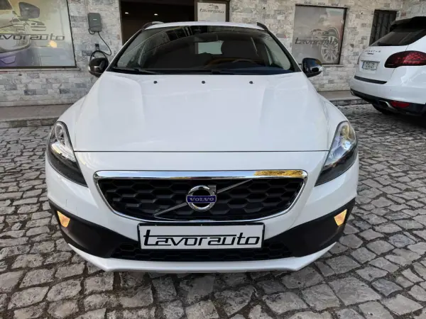 Volvo V40 Cross Country 2014 - 13500 EUR, 149000 km - AUTO.MOTO.pt - 149000km - foto 3 de 34