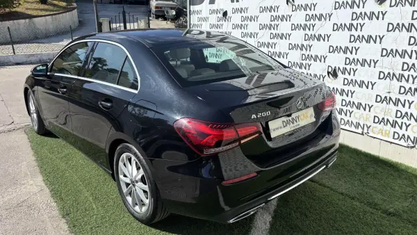 Mercedes-Benz A 200 Limousine 2019 - 23990 EUR, 115000 km - AUTO.MOTO.pt - 115000km - foto 3 de 14