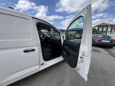 VW Caddy 2.0TDI Cargo Business 2025 - 24950 EUR, 10 km - AUTO.MOTO.pt - 10km - foto 29 de 42