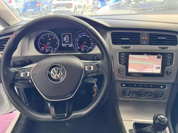 Volkswagen Golf 2016 - 12500 EUR, 228000 km - AUTO.MOTO.pt - 228000km - foto 12 de 14