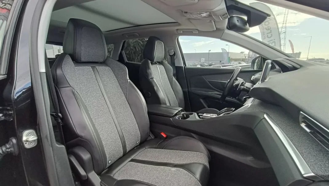 Peugeot 3008 2018 - 20990 EUR, 105000 km - AUTO.MOTO.pt - 105000km - foto 4 de 47