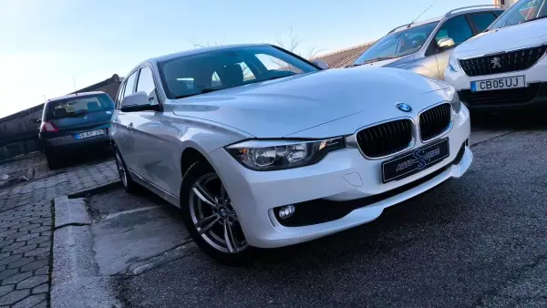 BMW 318 2015 - 12900 EUR, 195000 km - AUTO.MOTO.pt - 195000km - foto 17 de 20