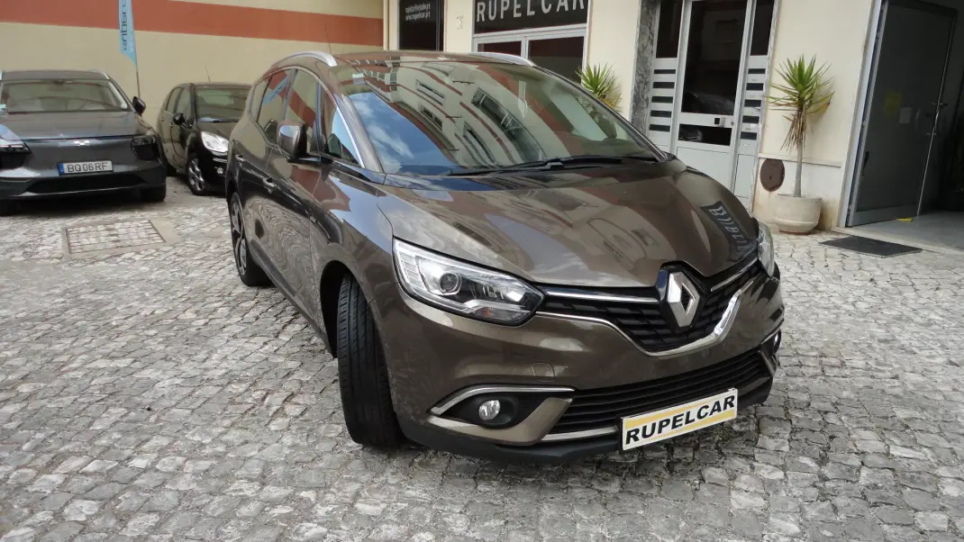 Renault Grand Scénic 2018 - 15500 EUR, 500000 km - 500000km - foto 9 de 33