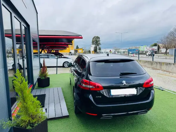 Peugeot 308 SW 2020 - 16999 EUR, 150000 km - AUTO.MOTO.pt - 150000km - foto 6 de 23