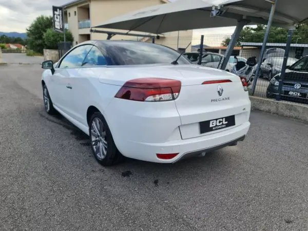 Renault Mégane Cabrio 2015 - 14990 EUR, 195000 km - AUTO.MOTO.pt - 195000km - foto 4 de 43