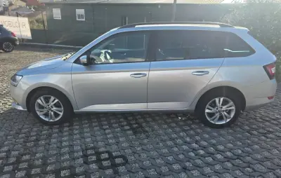 Skoda Fabia Break 2021 - 14200 EUR, 67411 km - AUTO.MOTO.pt - 67411km - foto 17 de 22